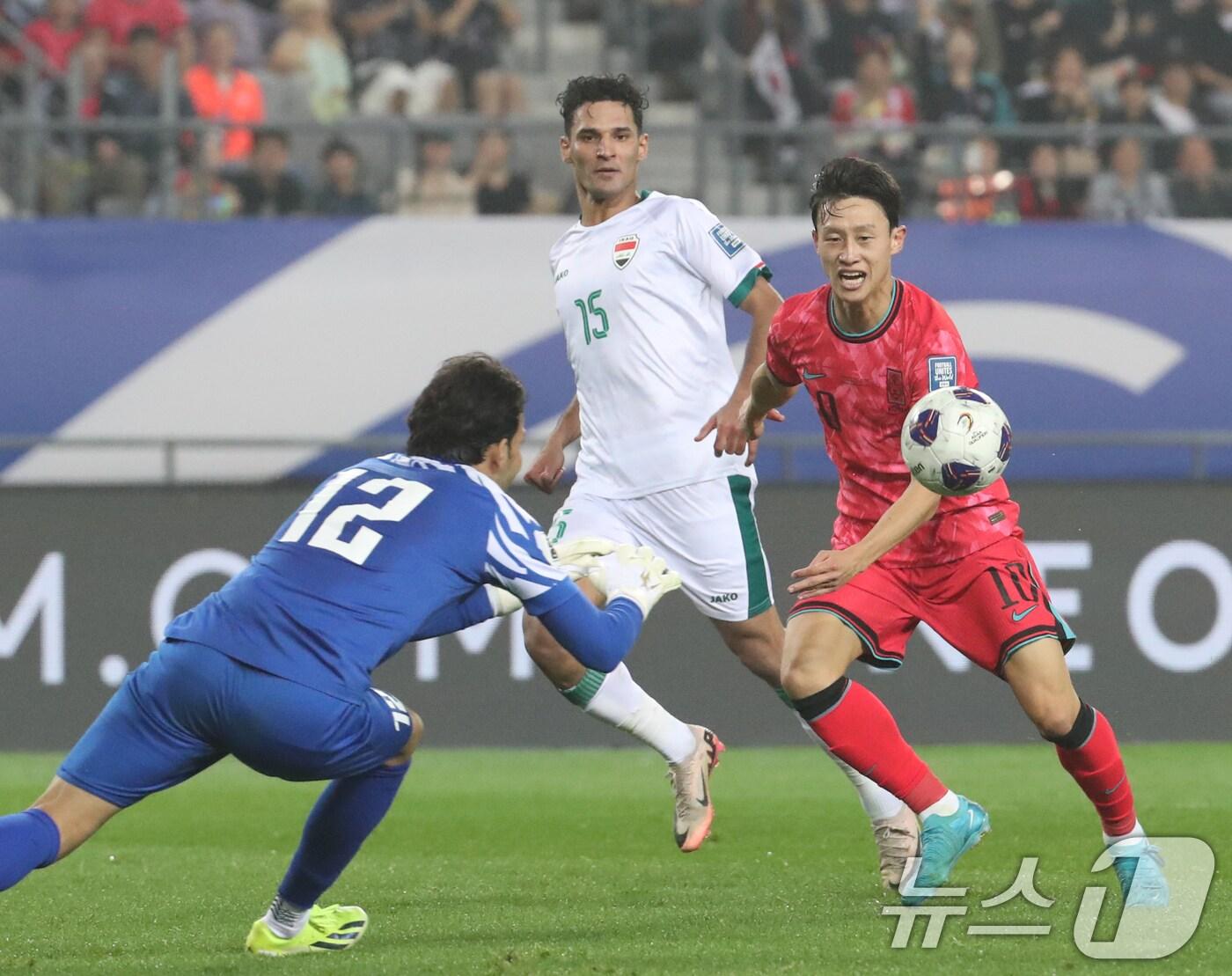 본문 이미지 - 이라크를 상대로 경기 중인 이재성. 2024.10.15/뉴스1 ⓒ News1 김영운 기자