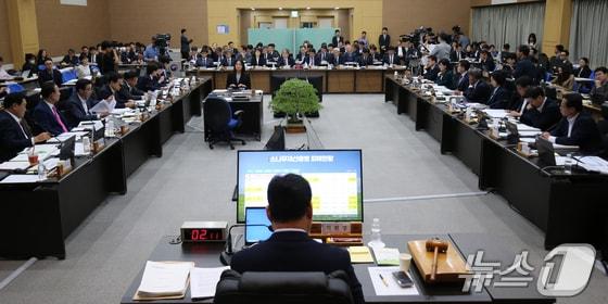본문 이미지 - 국회 농림축산식품해양수산위원회 산림청 국정감사가 진행되고 있다.(대전=뉴스1) 김기태 기자