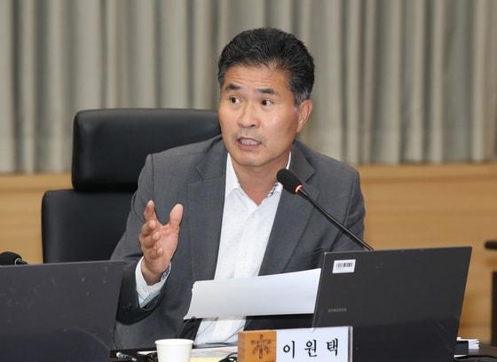 본문 이미지 - 이원택 더불어민주당 의원. /뉴스1 ⓒ News1 김기태 기자