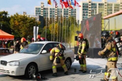 본문 이미지 -  지난해 재난대응 안전훈련 모습 (서울교통공사 제공)