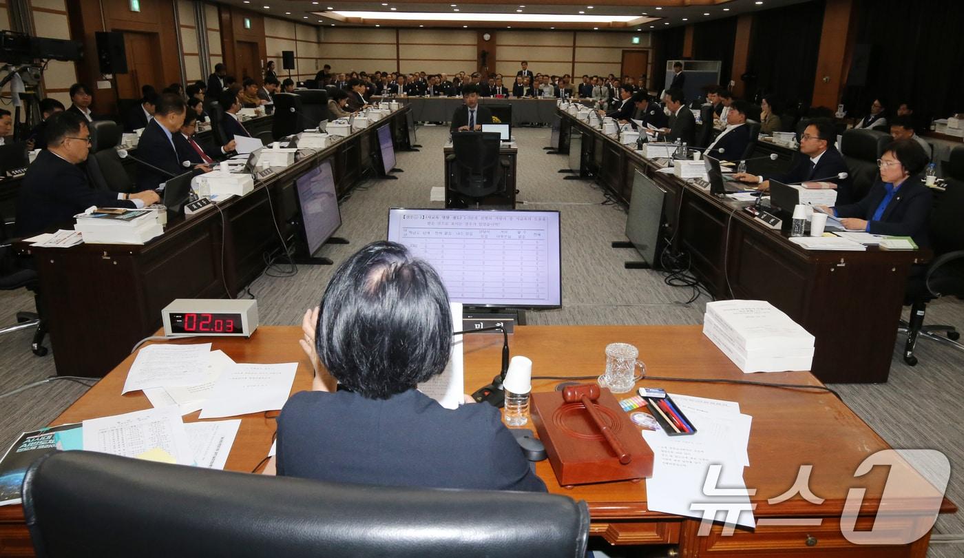 본문 이미지 - 17일 한국과학기술원(KAIST)에서 국회 과학기술정보방송통신위원회 국정감사가 열리고 있다. 2024.10.17/뉴스1 ⓒ News1 김기태 기자