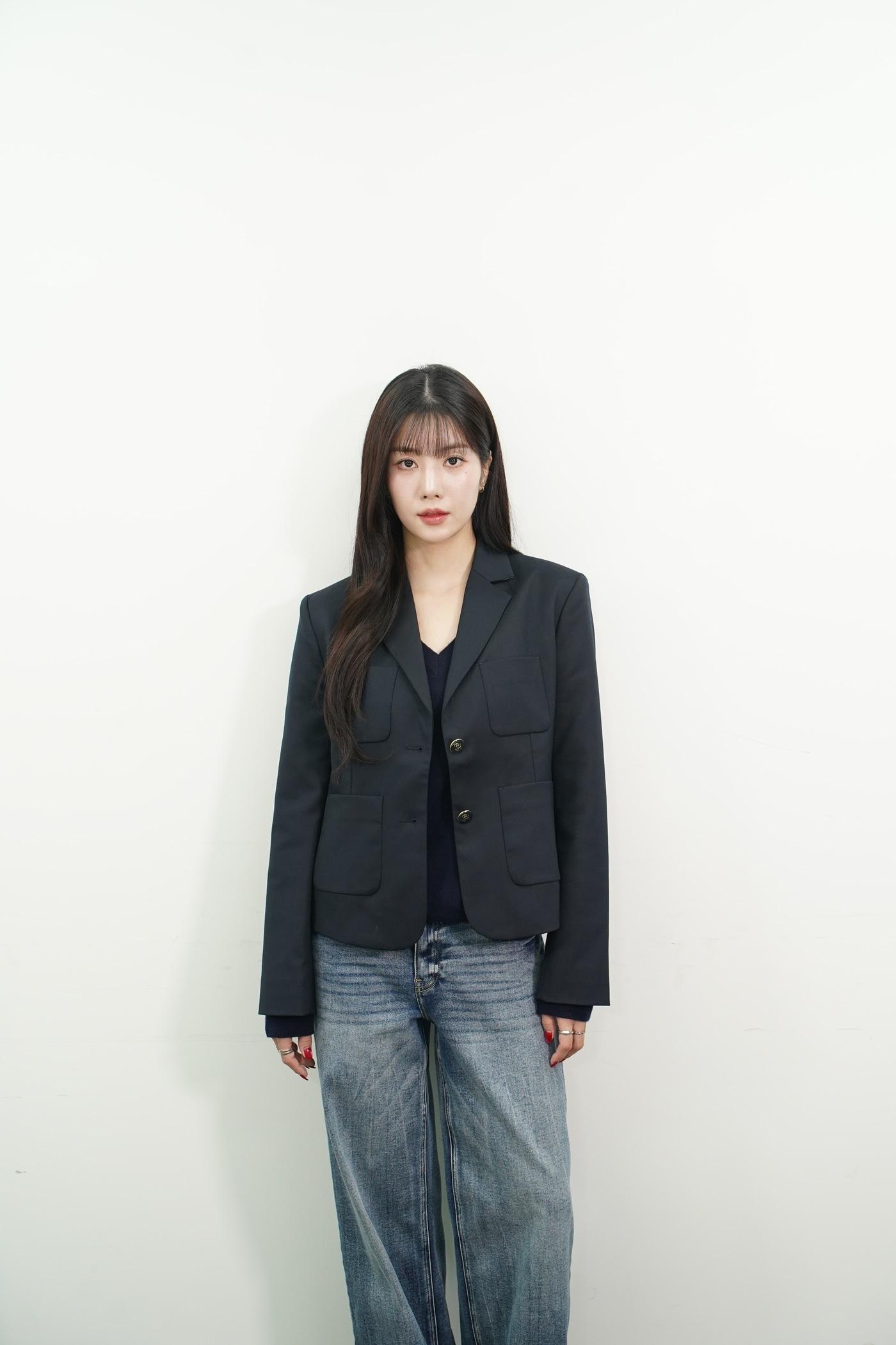 본문 이미지 - 권은비 / 찬란