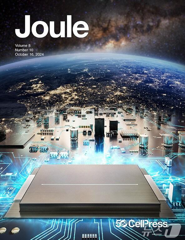 본문 이미지 - KERI, 금오공대, 인하대 연구팀의 'FeSn2 전고체전지 음극재' 연구결과가 상위 1퍼센트 국제 학술지인 ‘줄(Joule)’ 10월호 표지논문으로 게재됐다. 사진은 줄 표지모습(전기연 제공)