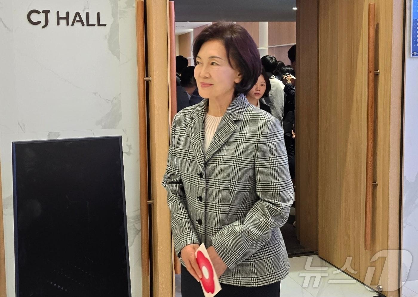 홍라희 전 삼성미술관 리움 관장이 21일 서울대어린이병원 CJ홀에서 '함께 희망을 열다, 미래를 열다'를 주제로 열린 소아암·희귀질환 지원사업단 행사에 참석했다. 2024. 10. 21/뉴스1 ⓒ News1 DB