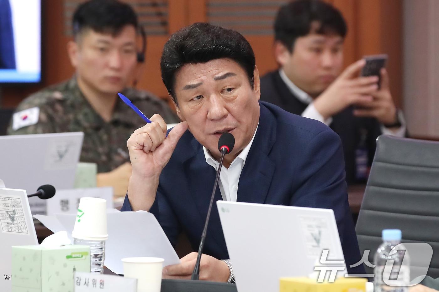 강대식 국민의힘 의원(대구 동구군위군을)이 지난 10월 22일 오전 육군 제2작전사령부에서 열린 2024년도 국회 국방위원회의 국정감사에서 질의하고 있다. 2024.10.22/뉴스1 ⓒ News1 공정식 기자