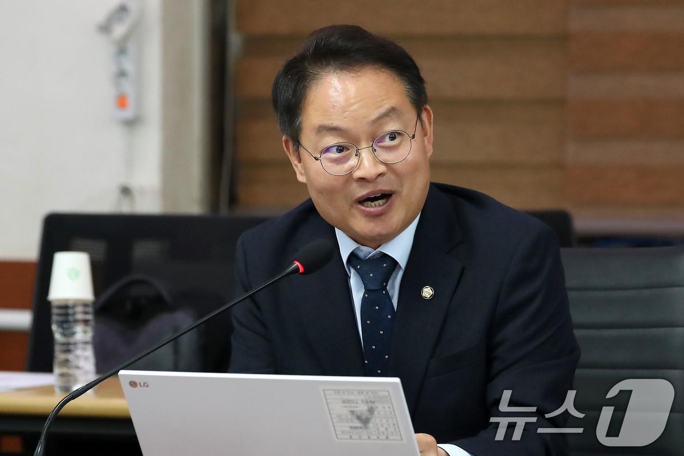 본문 이미지 - 허영 더불어민주당 의원 2024.10.22/뉴스1 ⓒ News1 공정식 기자