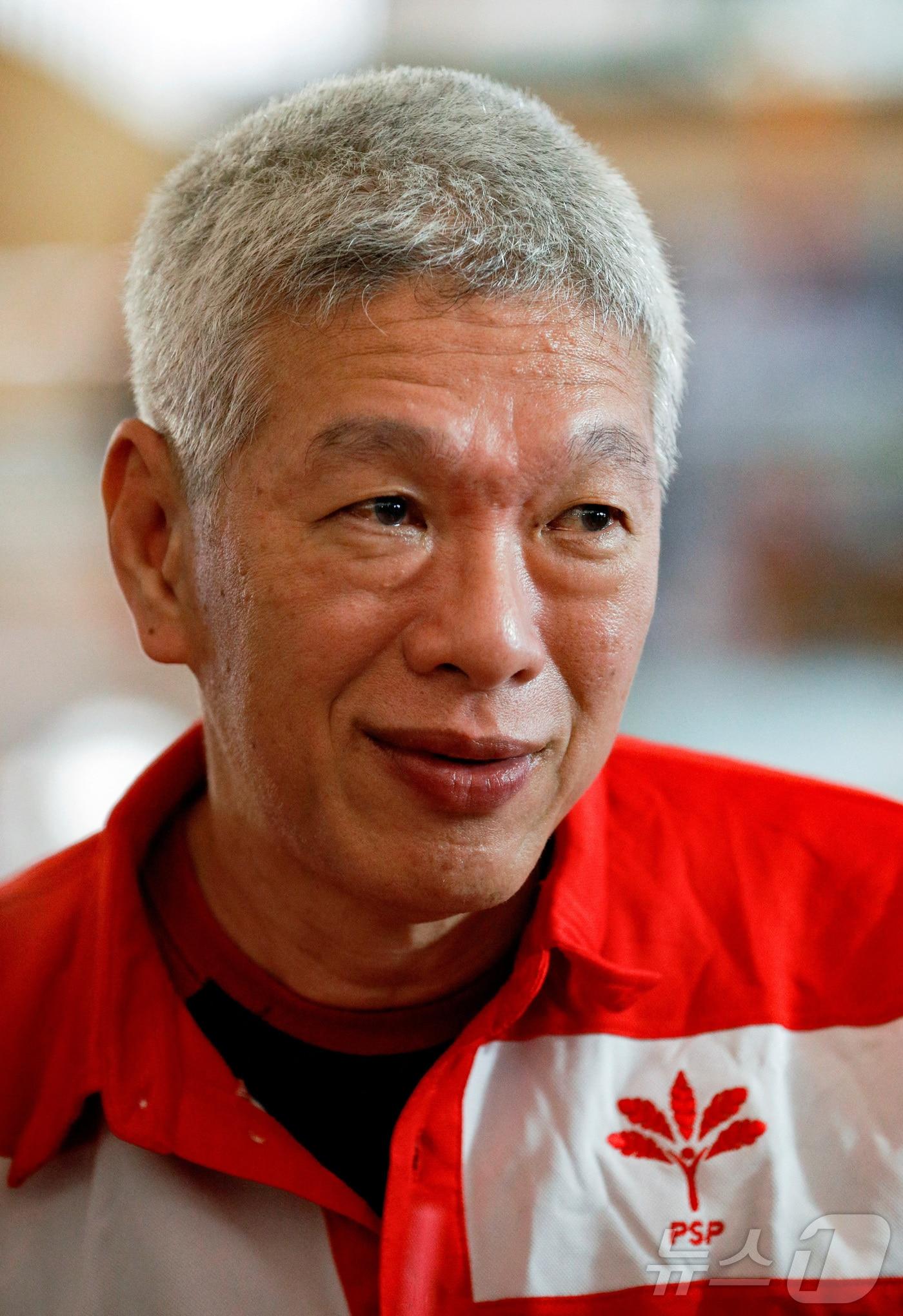 본문 이미지 - 지난 2020년 6월 28일 싱가포르 총선 전 찍힌 리셴양 전 싱가포르 민간항공국 의장의 모습. 2020.06.28 ⓒ 로이터=뉴스1 ⓒ News1 김지완 기자