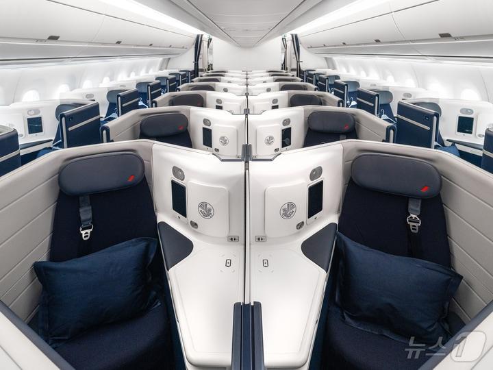 본문 이미지 - 에어프랑스 에어버스 A350 비즈니스 클래스(에어프랑스 제공)