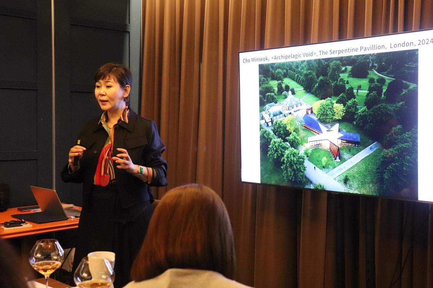 22일 이도 청담에서 열린 &#39;제355회 CICI-Korea CQ 포럼&#39;에서 이지윤 숨 대표가 특강을 하고 있다.&#40;CICI 제공&#41;