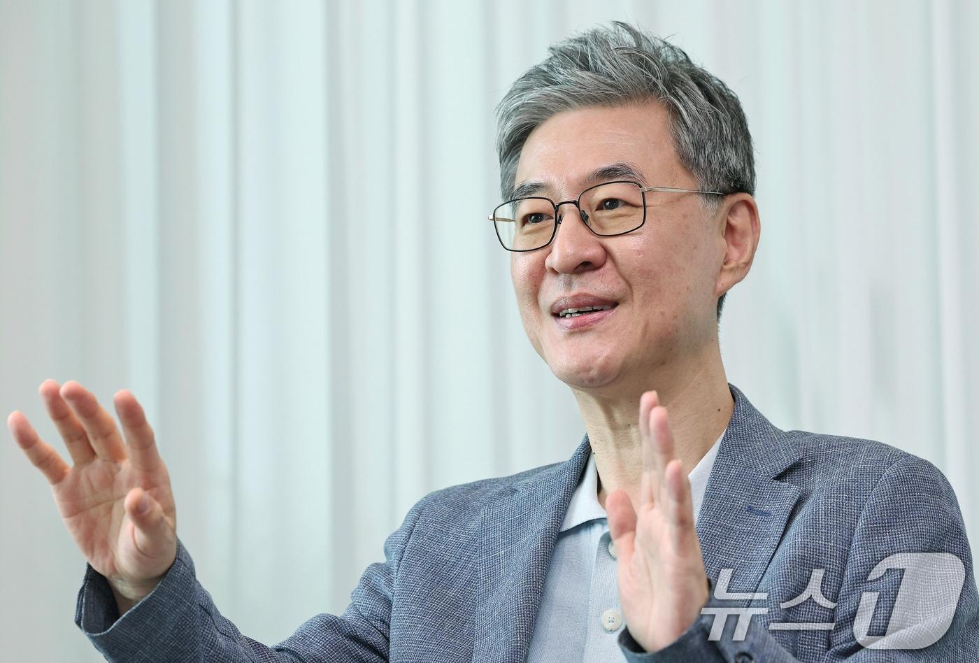 본문 이미지 - 이채원 라이프자산운용 이사회 의장이 23일 서울 여의도 라이프자산운용에서 뉴스1과 인터뷰 하고 있다. 2024.10.23/뉴스1 ⓒ News1 장수영 기자