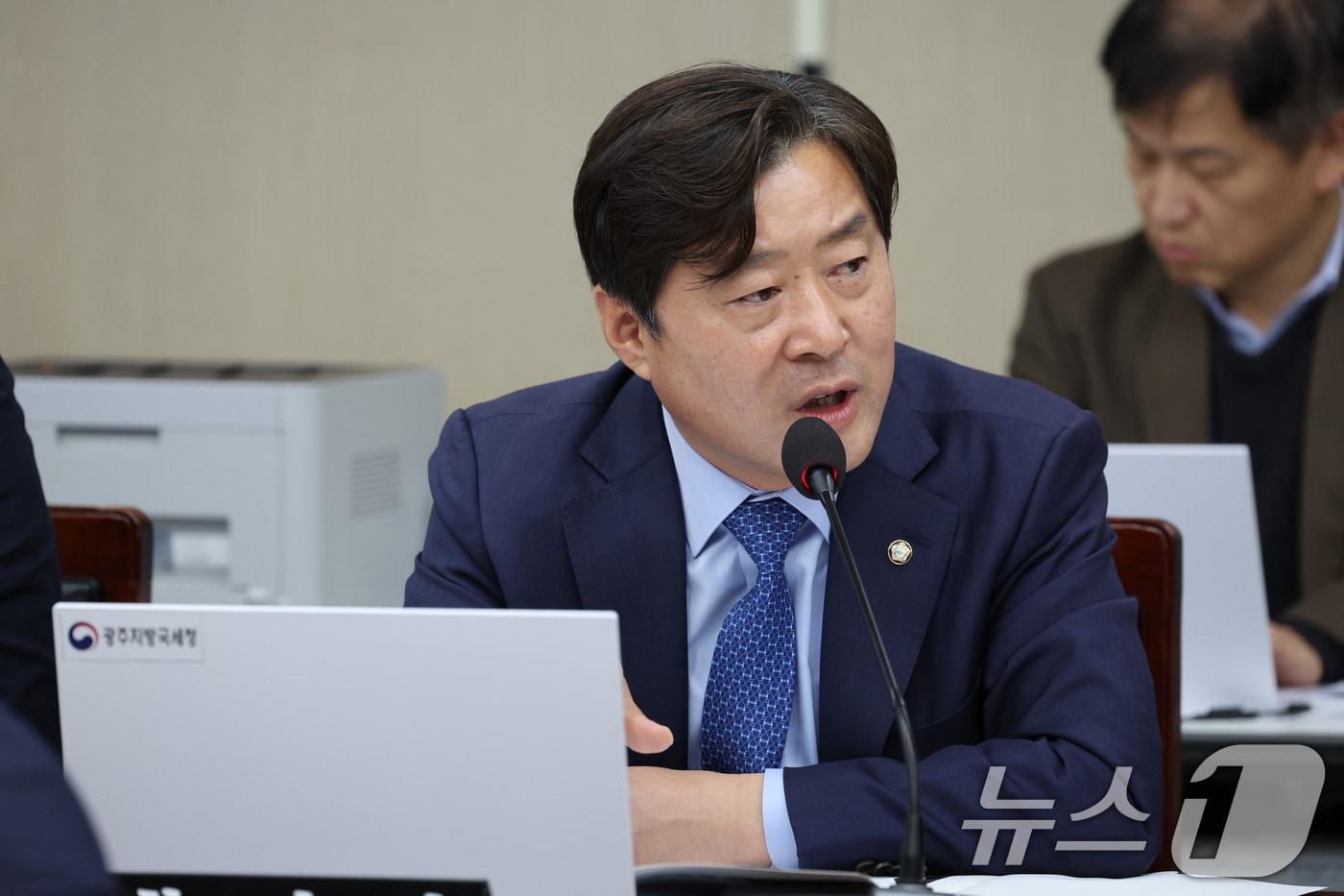 황명선 더불어민주당 의원이 24일 정부광주지방합동청사에서 열린 국회 기획재정위원회 광주지방국세청 국정감사에서 질의하고 있다. 2024.10.24/뉴스1 ⓒ News1 김태성 기자