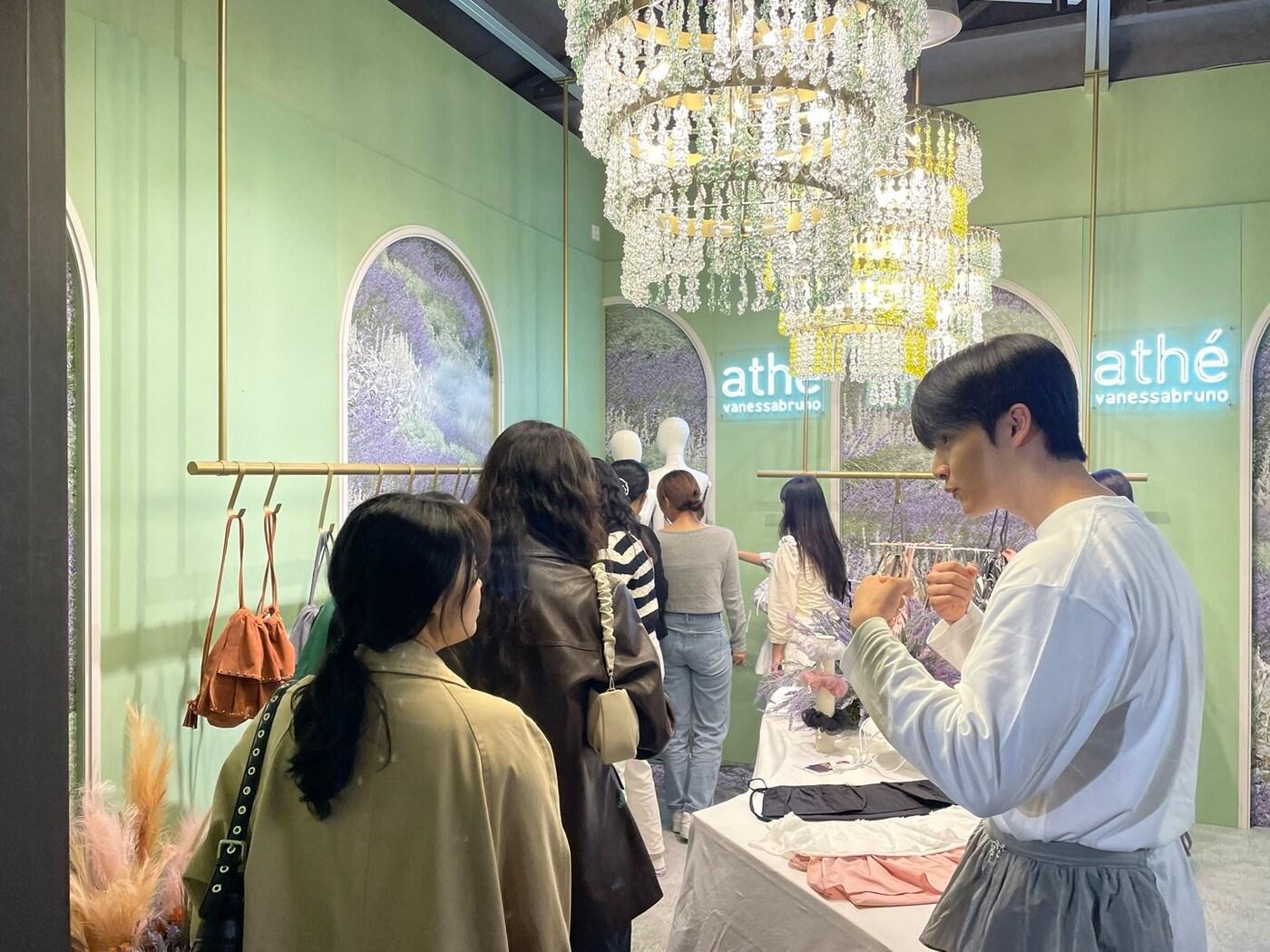 본문 이미지 - 아떼 바네사브루노의 성수동 팝업스토어가 성황리에 막을 내렸다.(아떼바네사브루노제공)