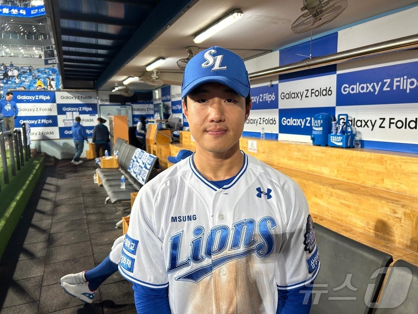 본문 이미지 - 25일 대구 삼성라이온즈파크에서 열린 삼성과 KIA의 한국시리즈 3차전 직후 취재진과 만난 이성규. 2024.10.25/뉴스1 ⓒ News1 문대현 기자 