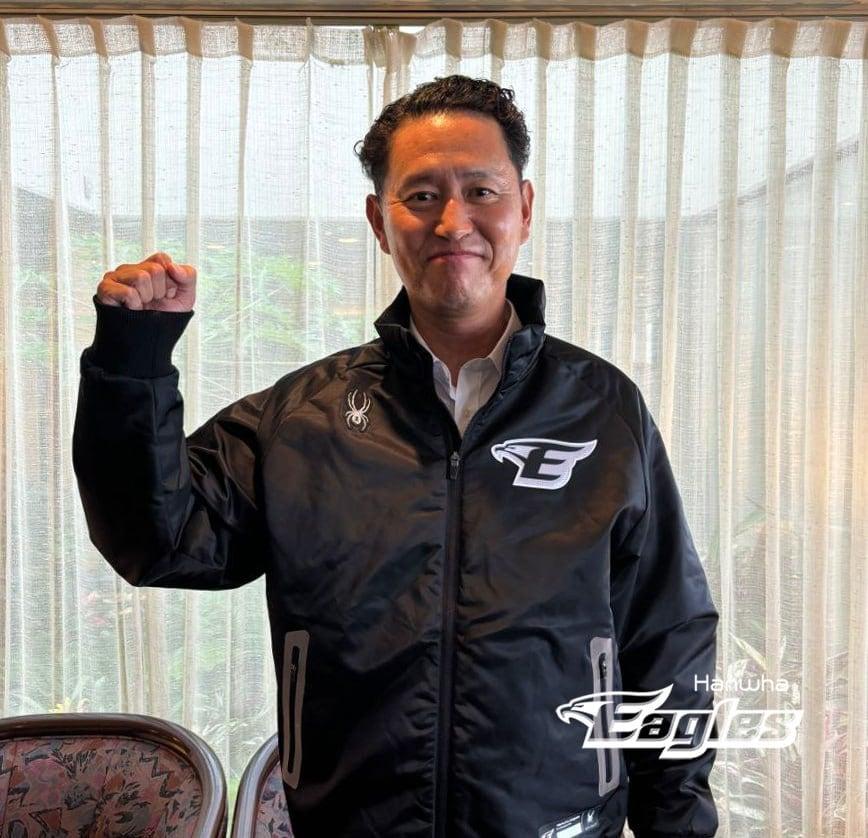 본문 이미지 - 한화 이글스 퓨처스팀 배터리 코치로 선임된 쓰루오카 가즈나리. (한화 제공)