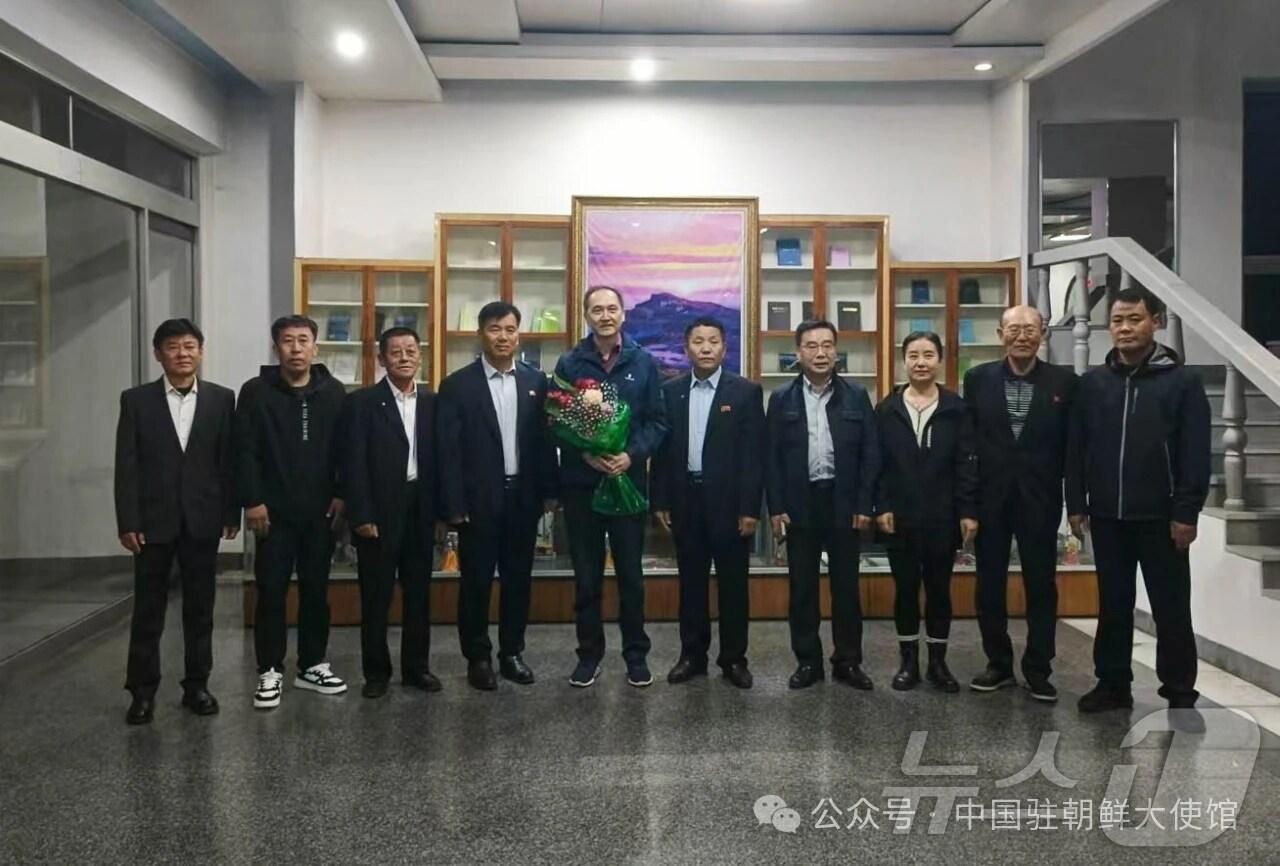 본문 이미지 - 주북 중국대사관은 진옌광 신임 청진 총영사가 지난 26일 도착했다고 밝혔다.
