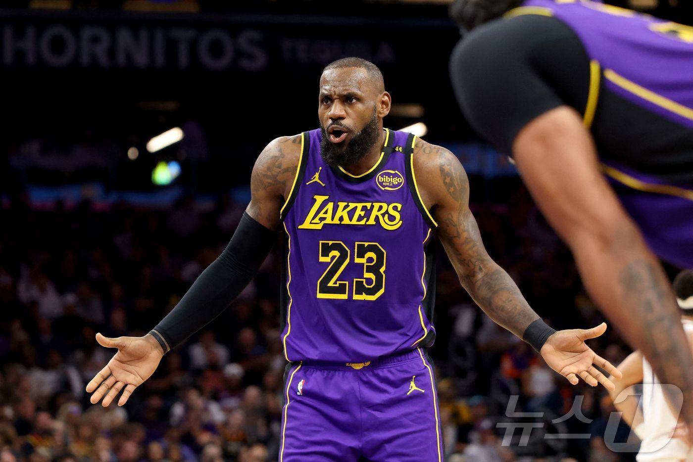 본문 이미지 - NBA LA 레이커스가 시즌 첫패를 당했다. ⓒ AFP=뉴스1