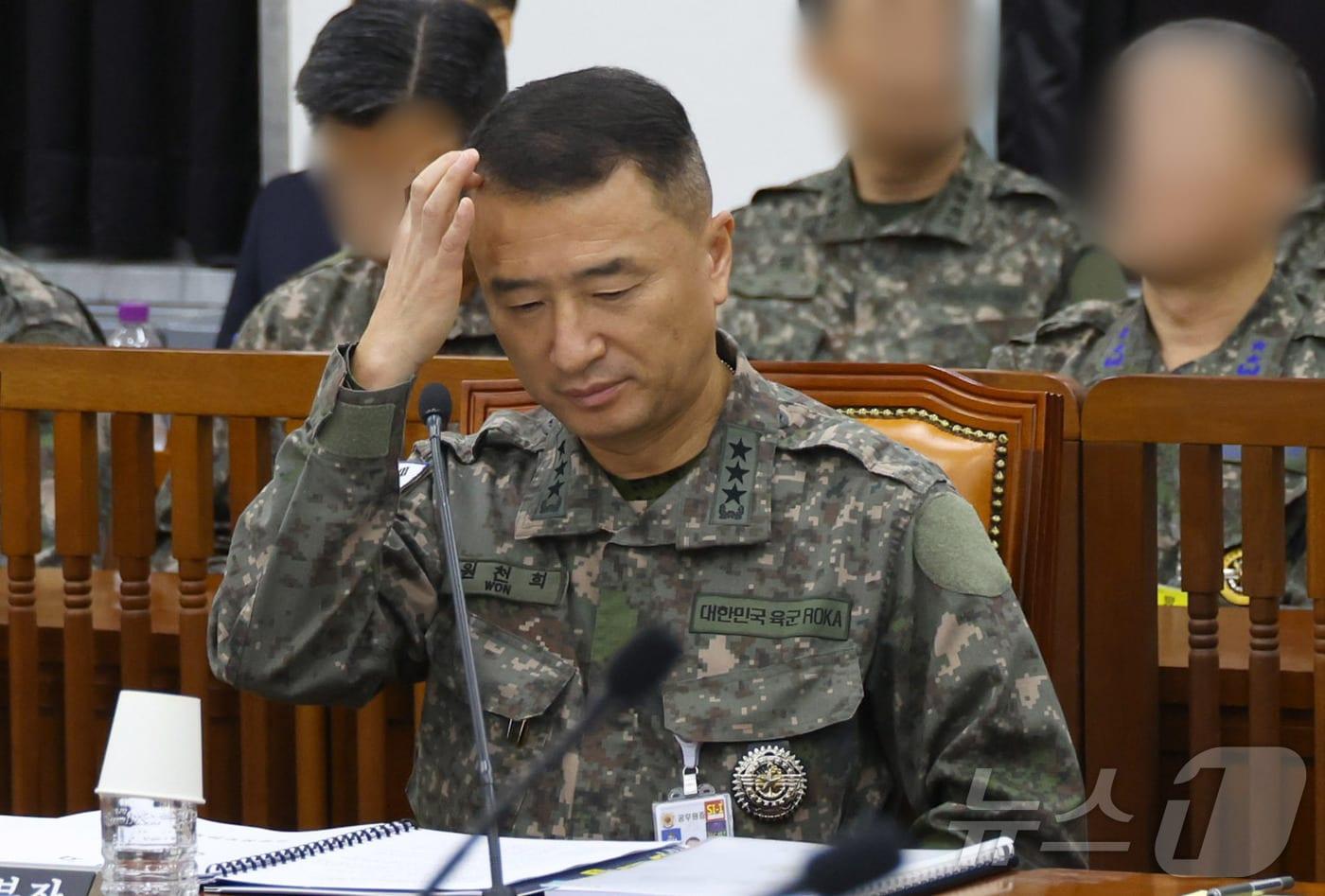 원천희 국방정보본부장이 30일 서울 여의도 국회에서 열린 정보위원회 국정감사에 출석헤 있다. 2024.10.30/뉴스1 ⓒ News1 국회사진취재단