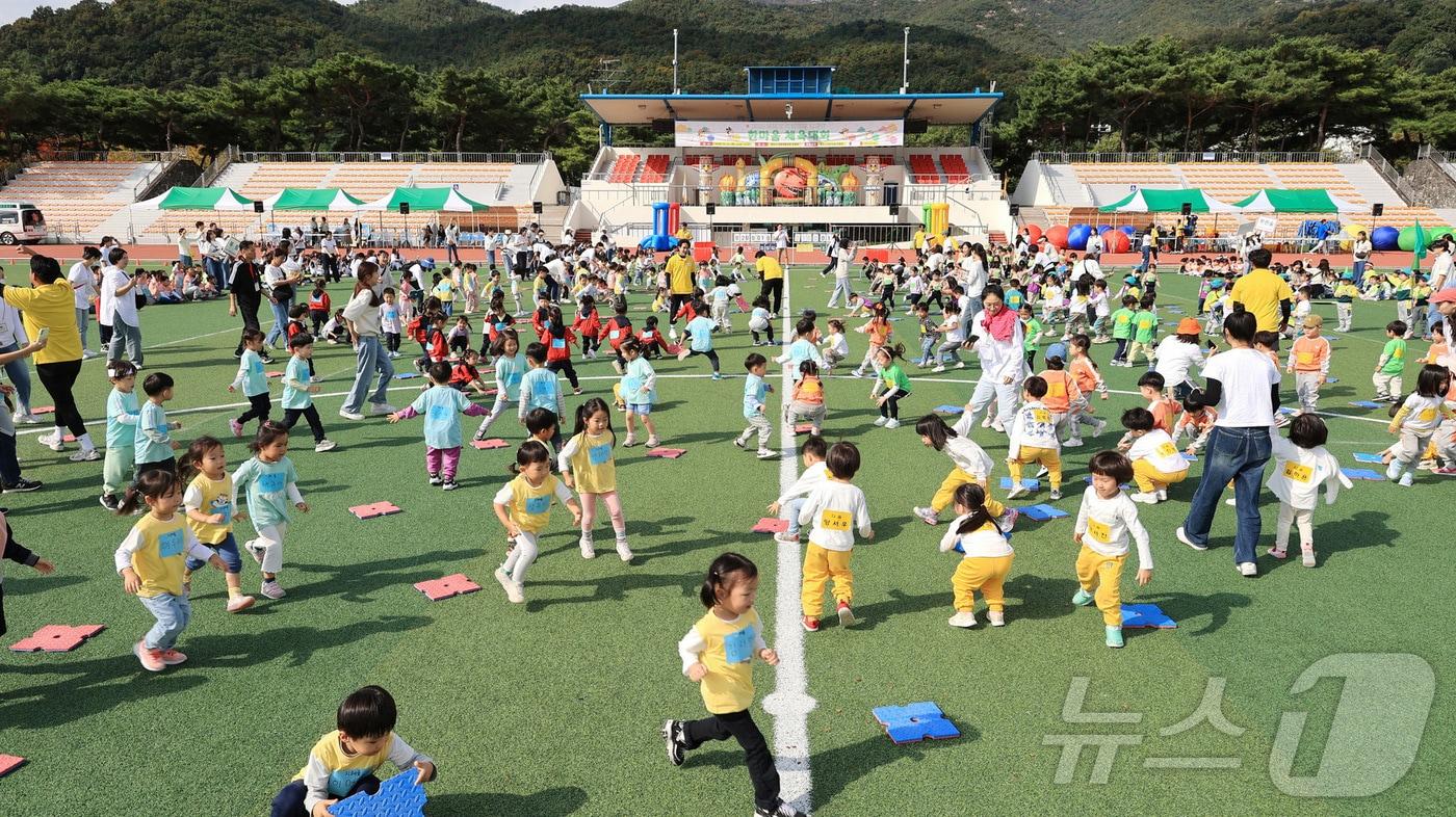본문 이미지 - 어린이 한마음 체육대회.(과천시 제공)