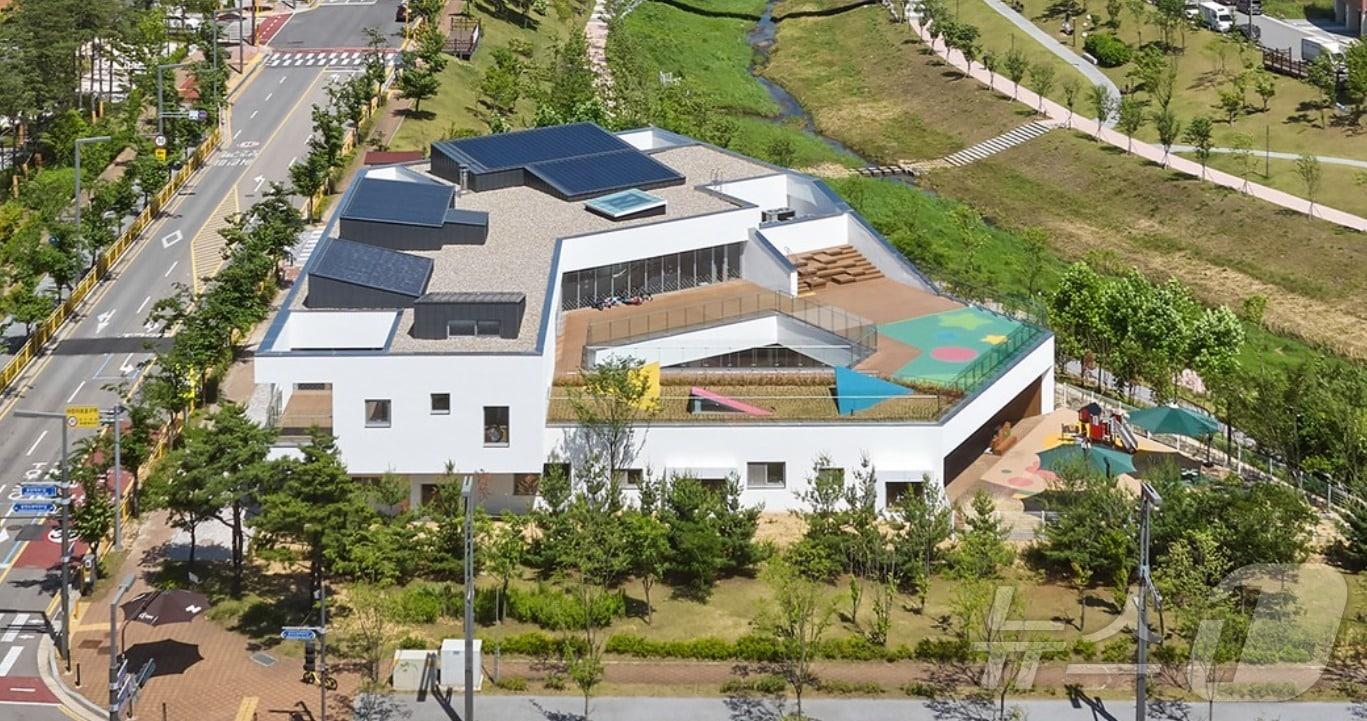 본문 이미지 - 경기 화성시의 시립 장지 하나 어린이집 전경./뉴스1