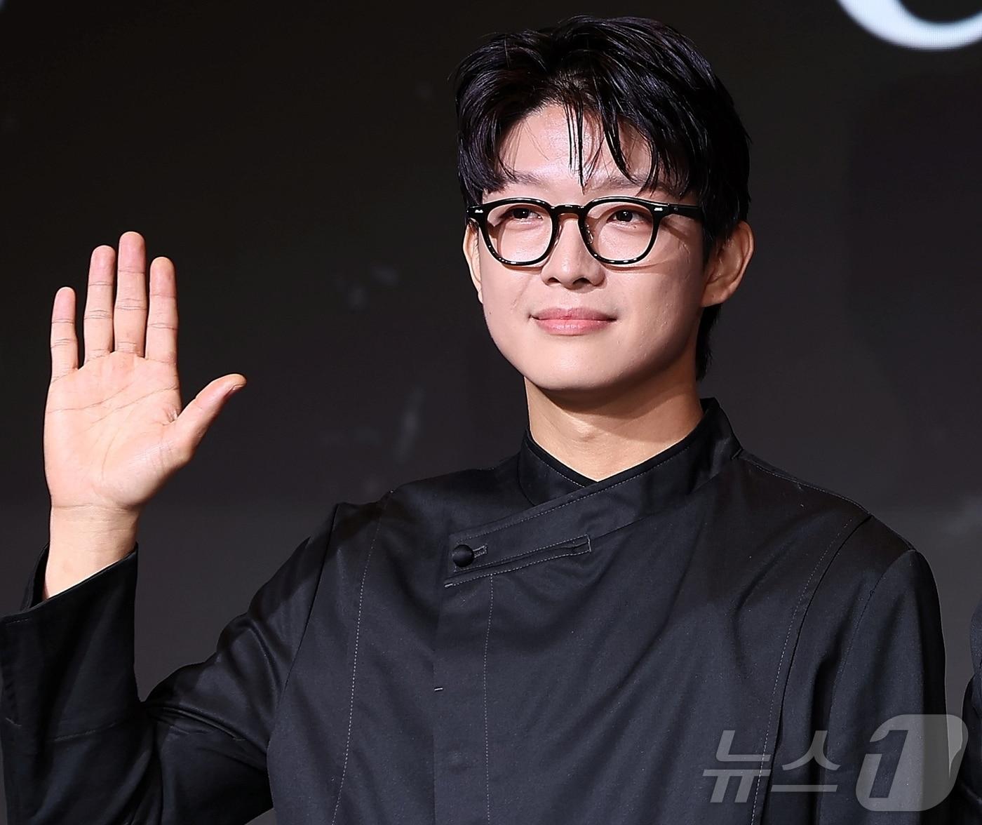 본문 이미지 - 넷플릭스 예능 '흑백요리사: 요리 계급 전쟁'에서 최종 3위를 기록한 트리플스타. ⓒ 뉴스1