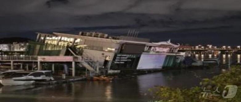 본문 이미지 -  잠원 한강공원 내 '서울 로얄 마리나' 침수 당시 모습(서울시 제공)