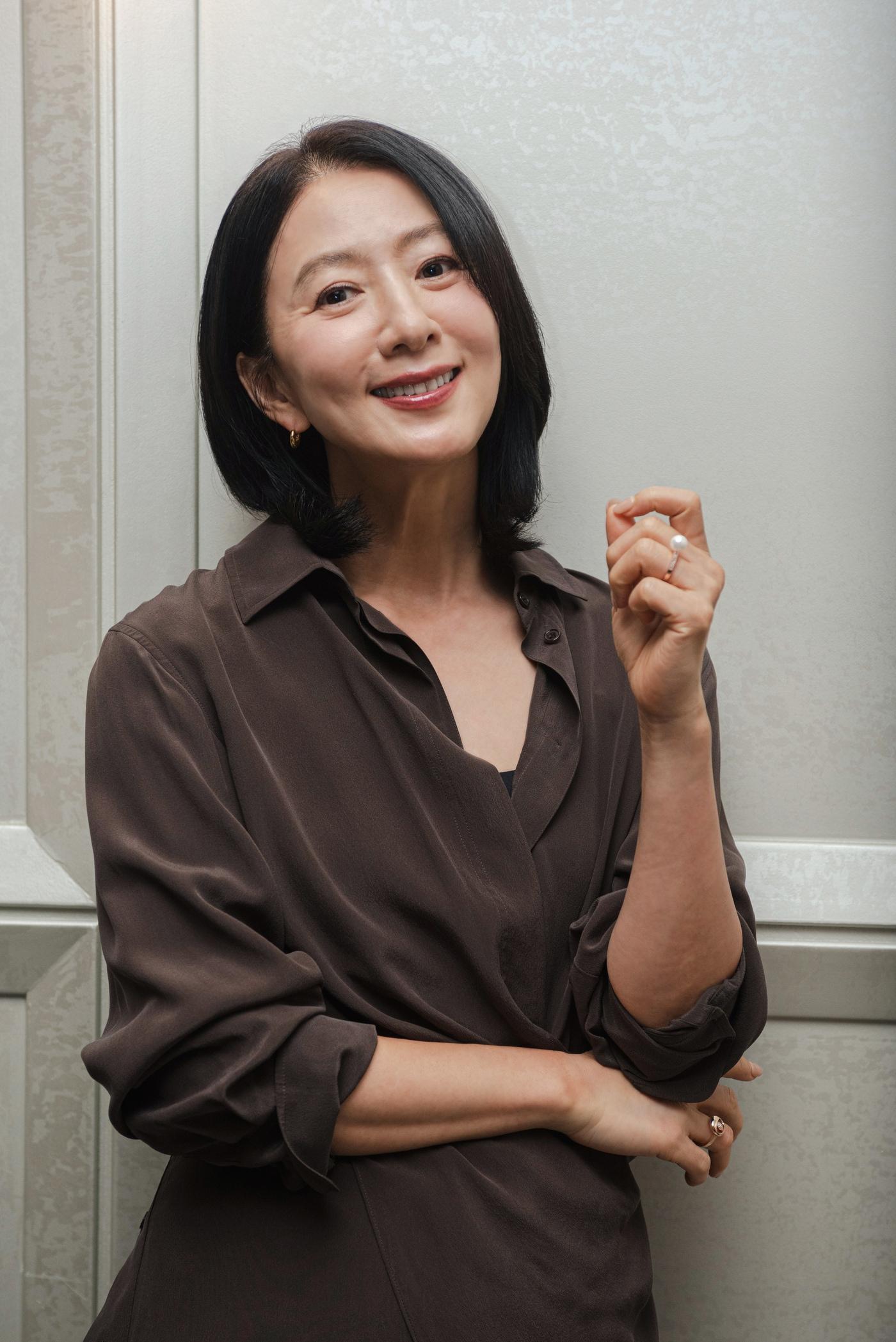 본문 이미지 - 김희애((주)하이브미디어코프, (주)마인드마크 제공)