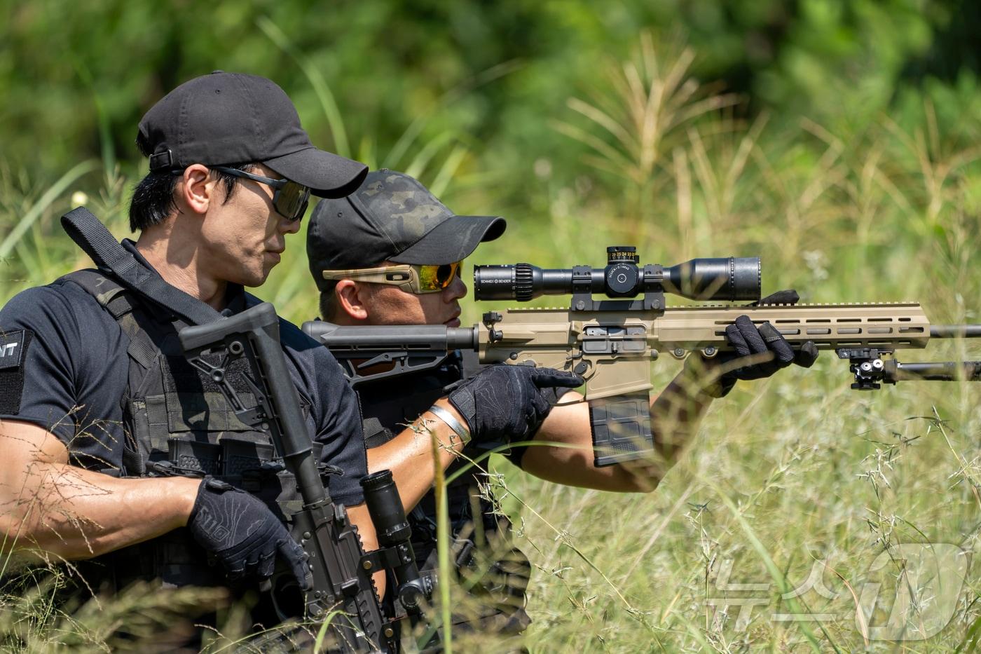 SNT모티브의  STSR23 7.62㎜ 반자동 저격총(SNT모티브 제공)