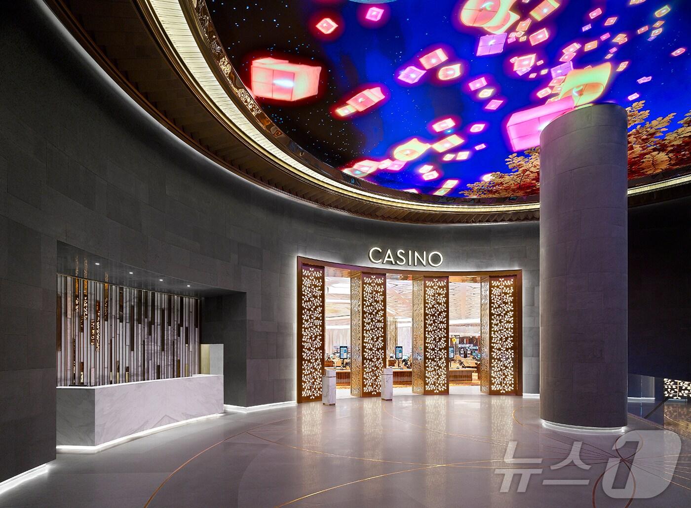 본문 이미지 - 제주 드림타워 내 카지노 시설(롯데관광개발 제공)