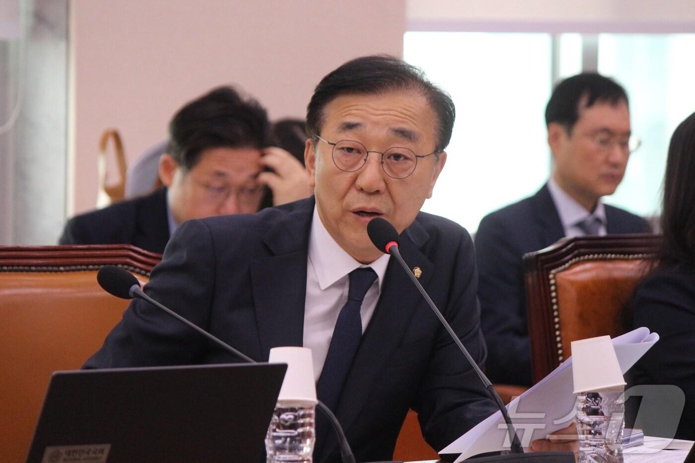 8일 김윤덕 의원이 문체부 국정감사에서 질의를 하고 있다.(의원실제공)2024.10.8/뉴스1