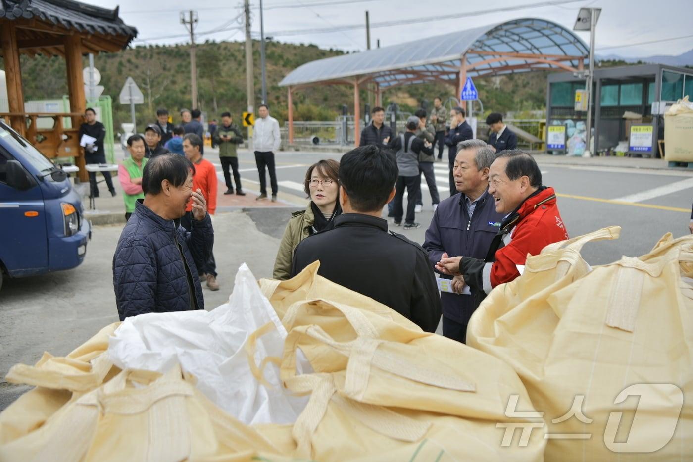 본문 이미지 - 속초시, 2024년산 공공비축미곡 168톤 매입.(속초시 제공) 2024.11.1/뉴스1