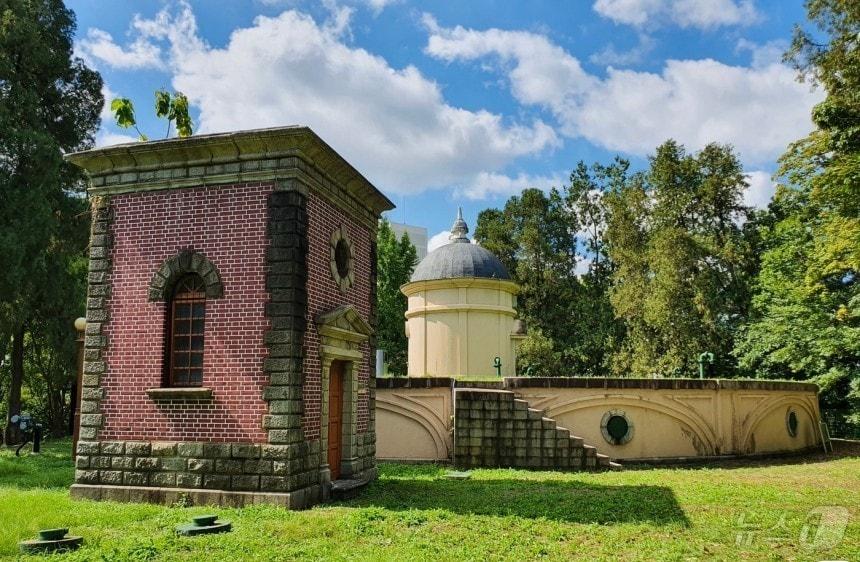 본문 이미지 - 국가등록문화재이자 대구 최초의 수도시설인 대봉배수지가 &#39;물문화공원&#39;으로 탈바꿈했다. 사진은 대봉배수지 모습. &#40;대구 남구 제공&#41;/뉴스1