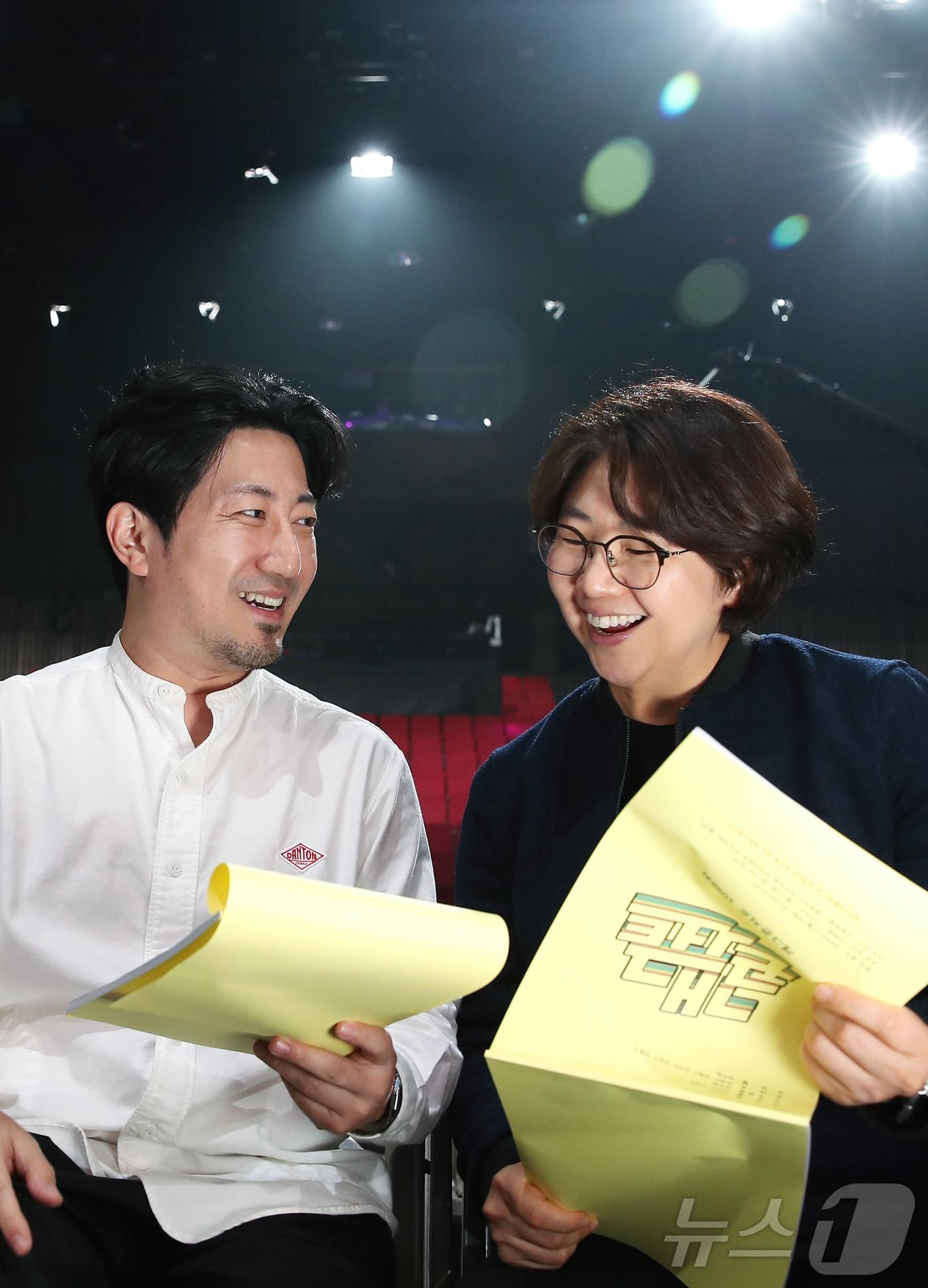 본문 이미지 - ‘개그콘서트’ 김상미 PD(왼쪽)와 이재현 PD ⓒ News1 권현진 기자