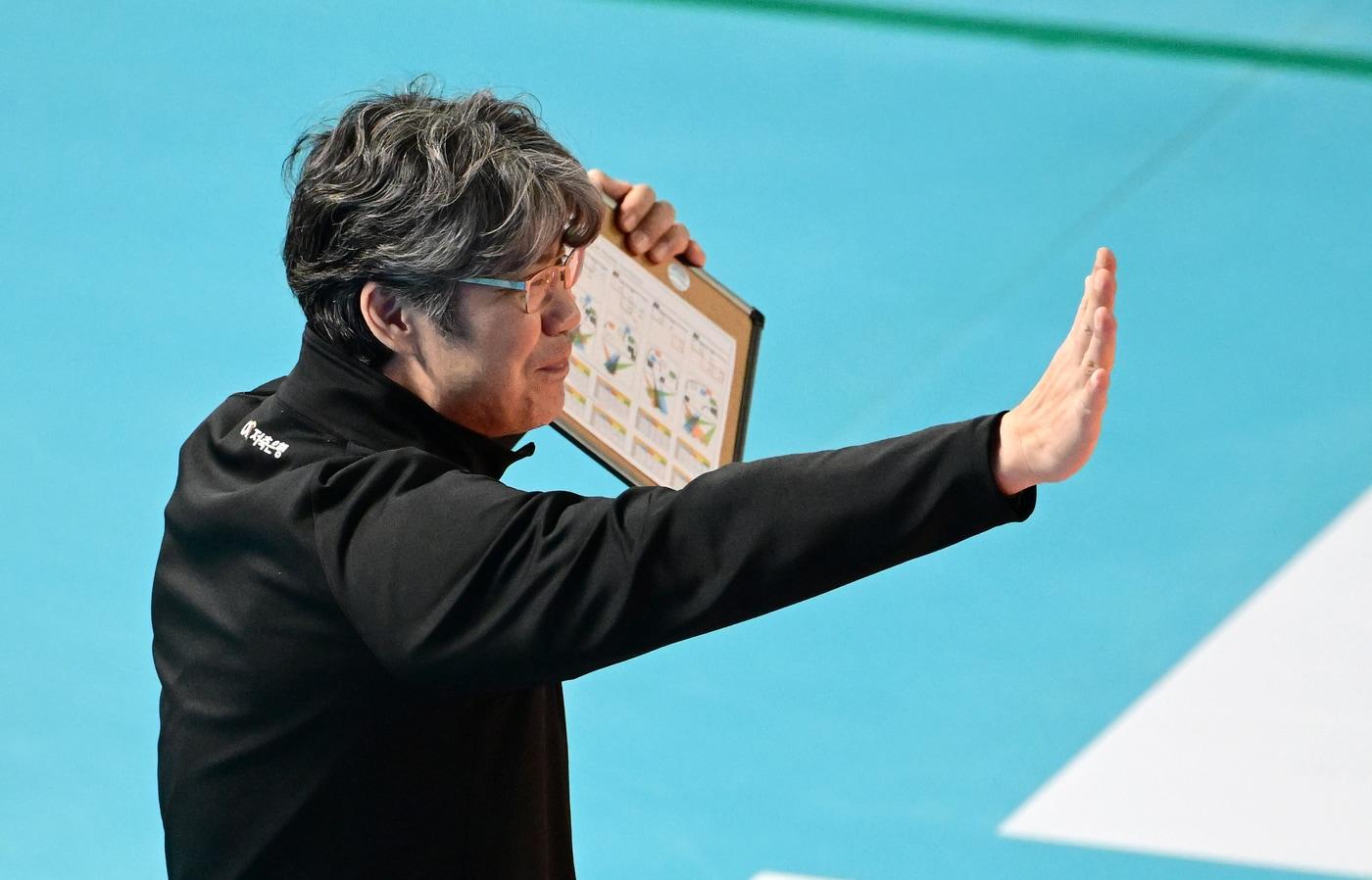 오기노 마사지 OK저축은행 감독.(대한배구연맹 제공)