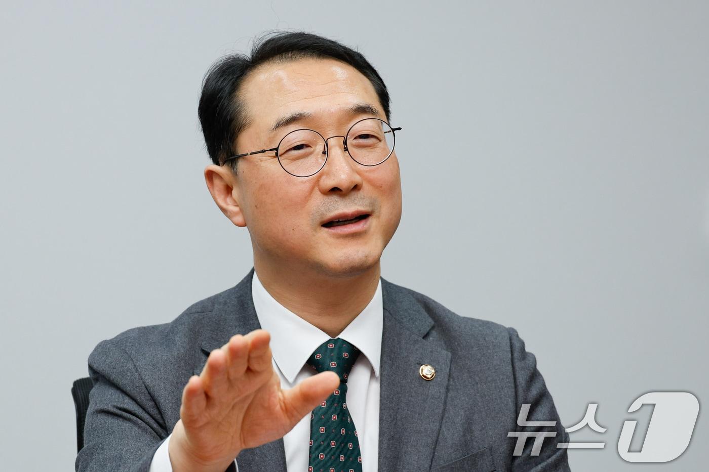 김건 국민의힘 의원이 13일 서울 여의도 국회의원회관에서 뉴스1과 인터뷰를 하고 있다. 2024.11.13/뉴스1 ⓒ News1 안은나 기자