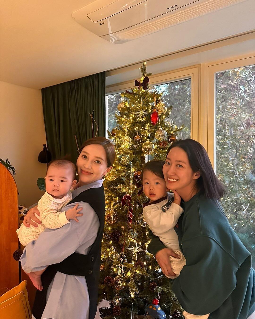 본문 이미지 - 아유미와 전혜빈(아유미 SNS)