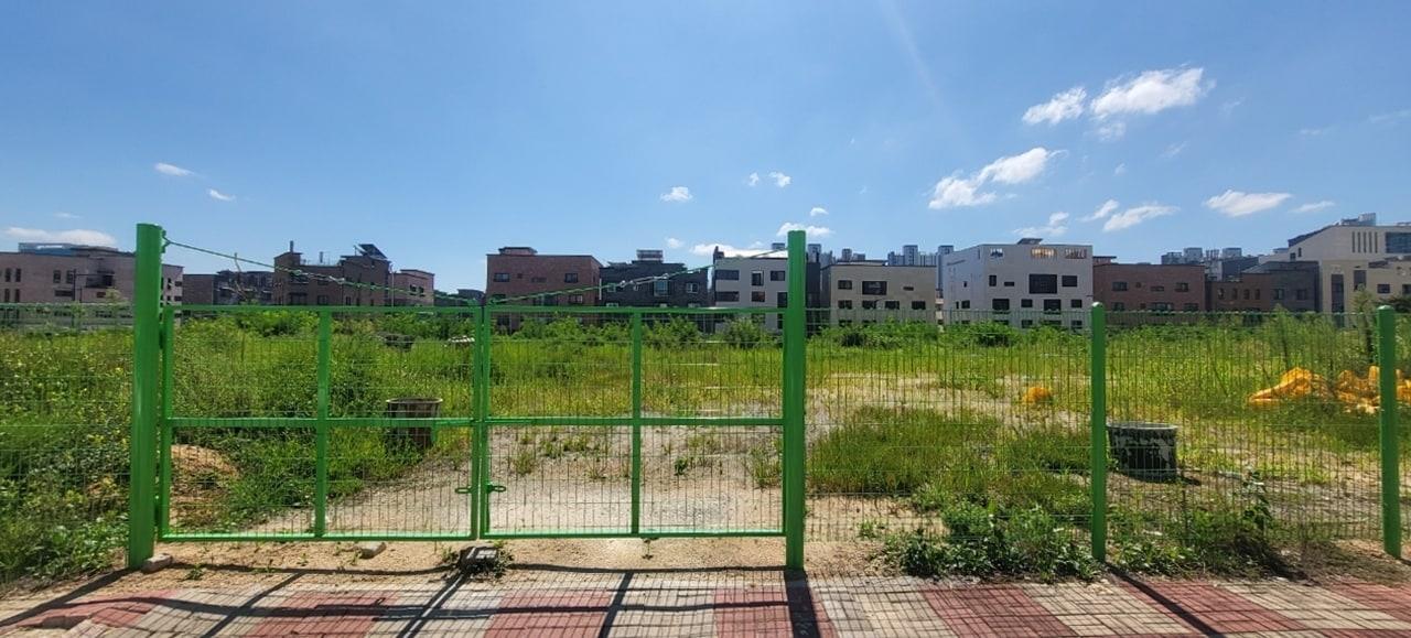 본문 이미지 - 청주시 오송2산업단지 주차장 조성 용지.