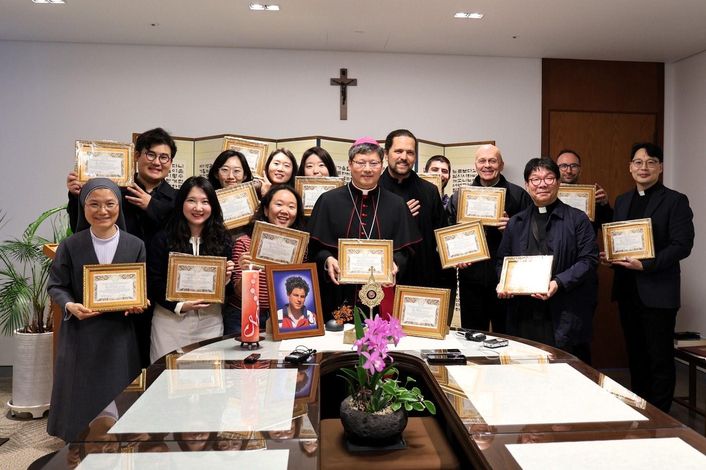 15일 복자 카를로 아쿠티스 유해 전달식 ⓒ 천주교 서울대교구(천주교 서울대교구 제공)