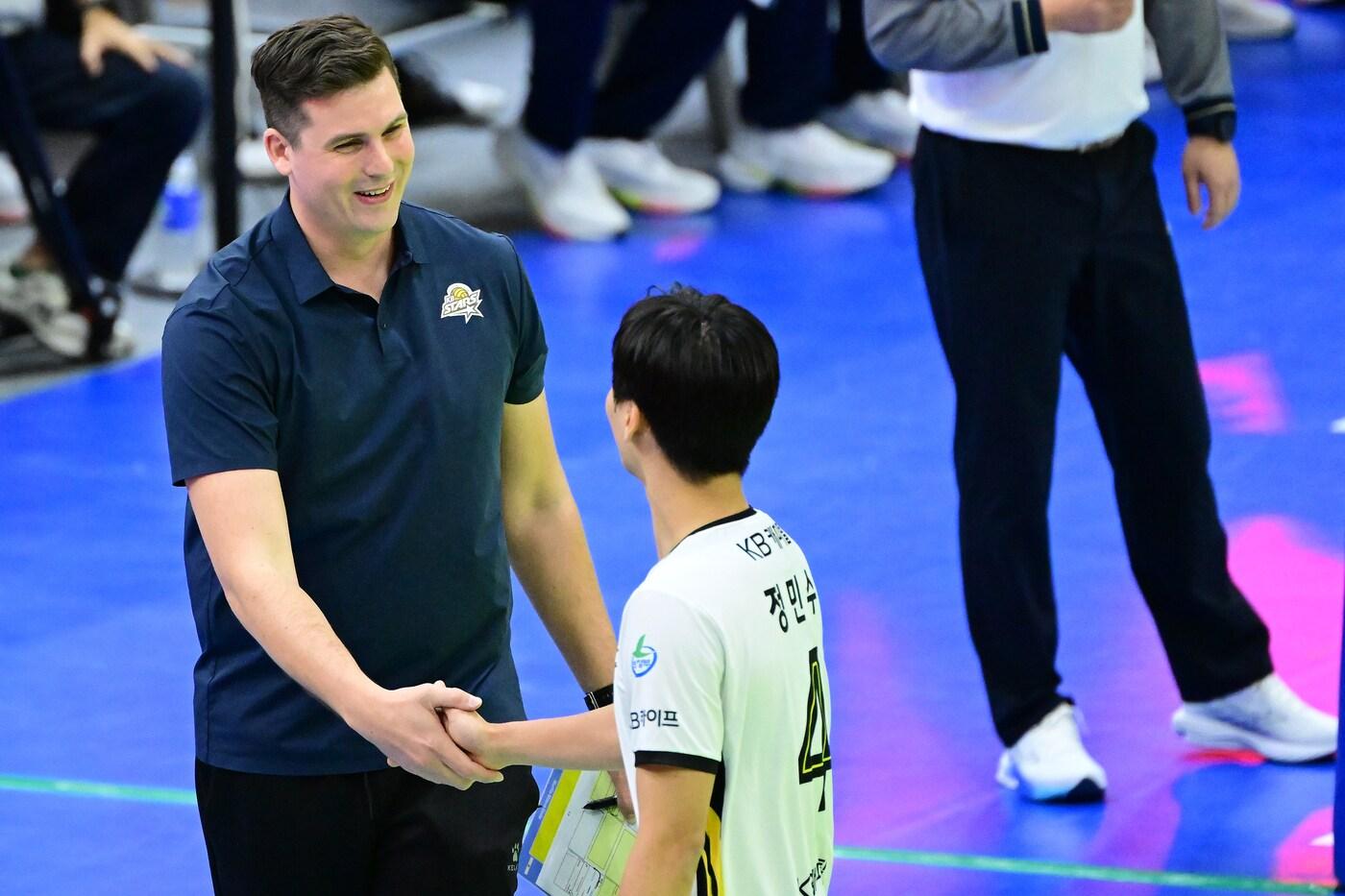 본문 이미지 - 마틴 블랑코 KB 손해보험 감독대행. (한국배구연맹 제공)