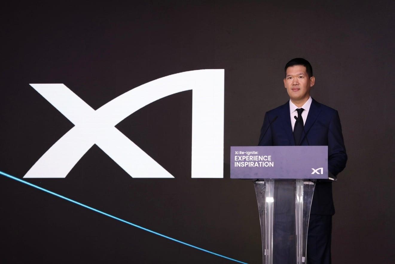 본문 이미지 - GS건설 허윤홍 대표가 18일 진행된 '자이 리이그나이트(Xi Re-ignite)' 행사에서 새로운 자이(Xi) BI와 로고를 선보였다 (GS건설 제공).