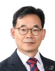 본문 이미지 - 전영근 전 부산시 교육국장