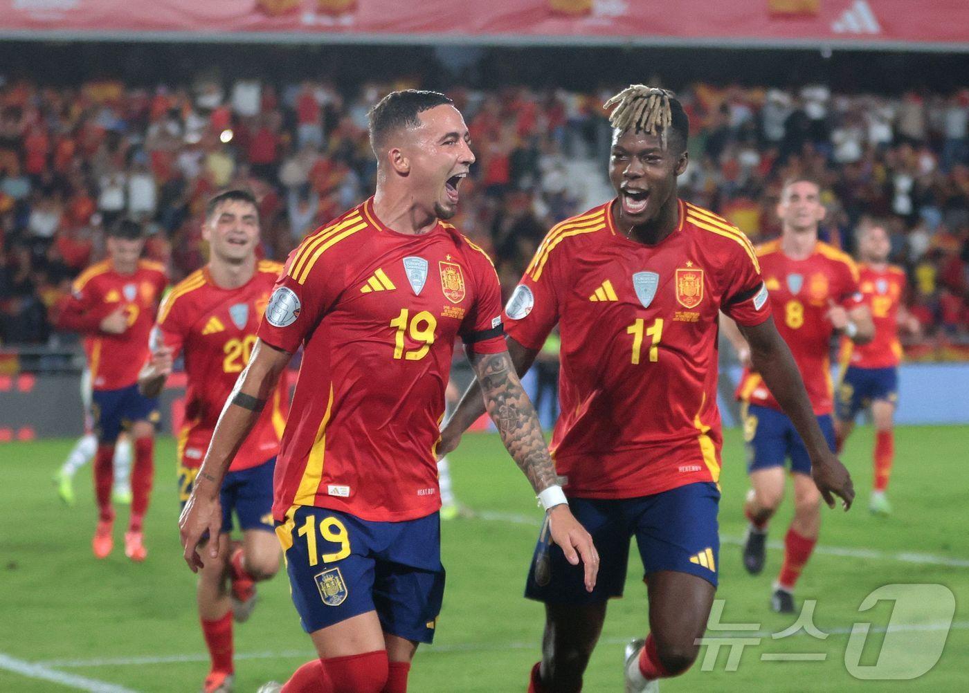 본문 이미지 - 5연승을 기록한 스페인  ⓒ AFP=뉴스1