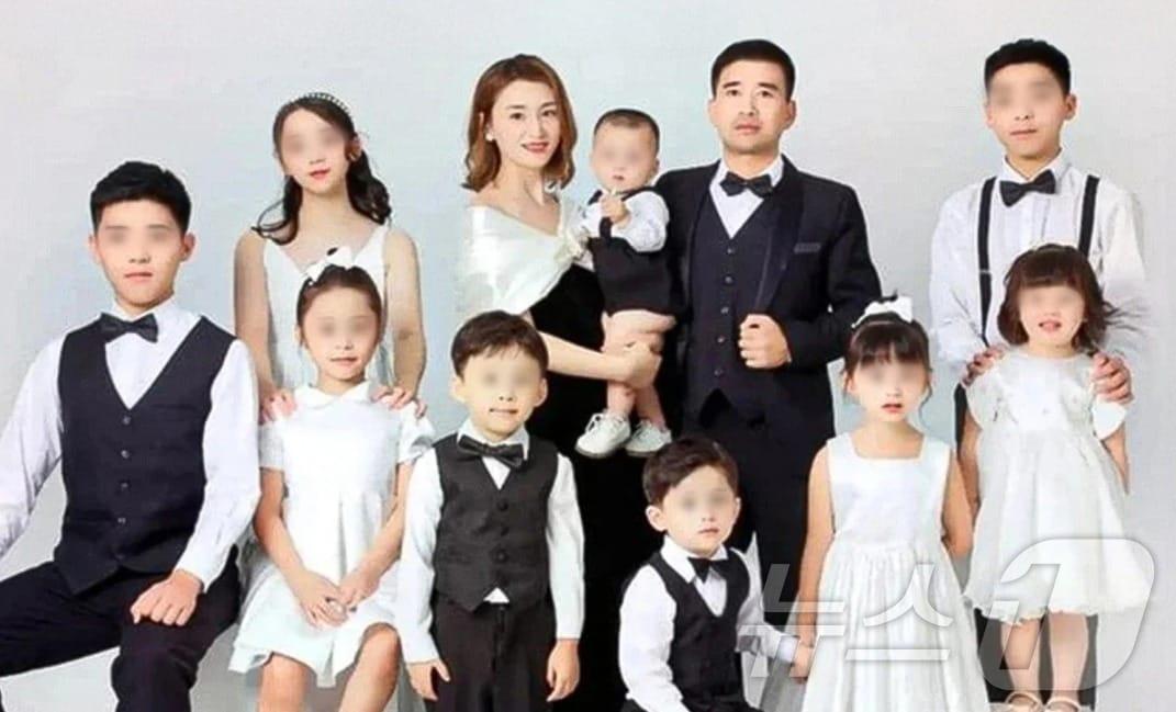 본문 이미지 - 가족 사진 - SCMP 갈무리