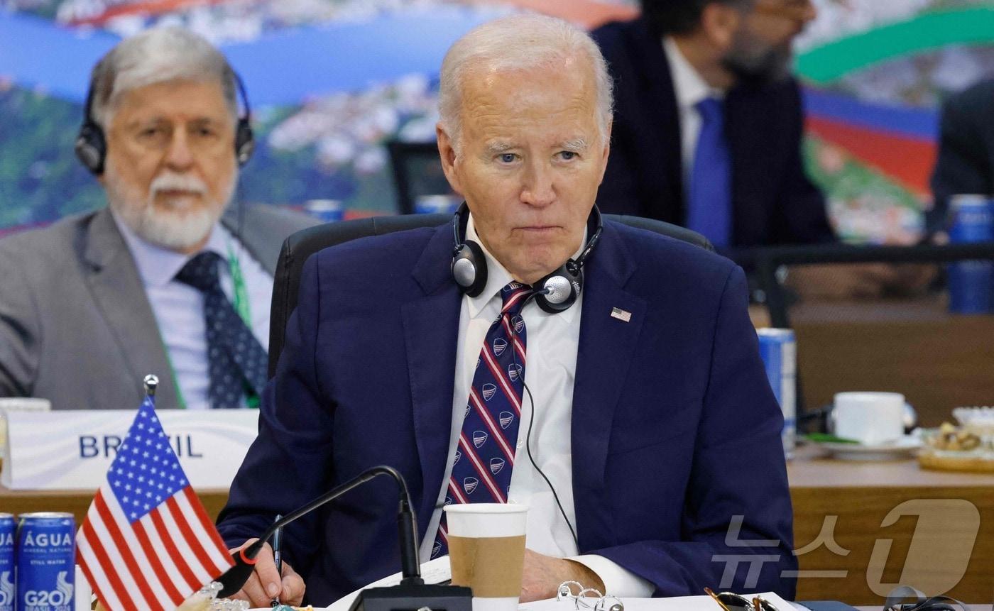 본문 이미지 - 조 바이든 미국 대통령이 19일(현지시간) 브라질 리우데자네이루에서 열린 G20 정상회의 제3 세션에 참석을 하고 있다. 2024.11.20 ⓒ AFP=뉴스1 ⓒ News1 우동명 기자