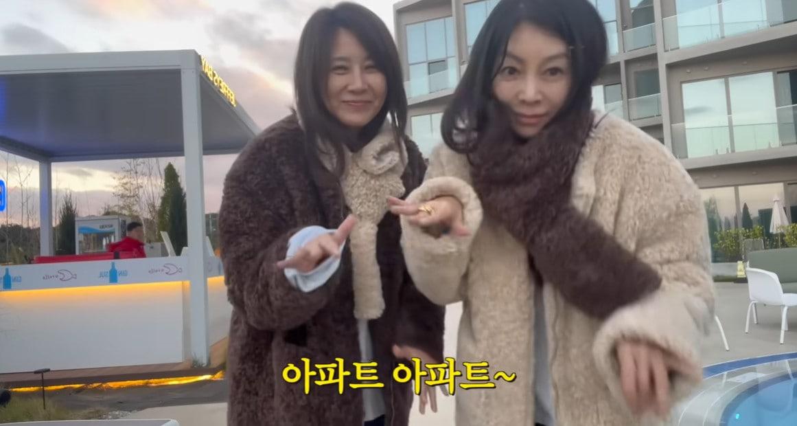 본문 이미지 - 사진=황신혜 유튜브 채널 캡처