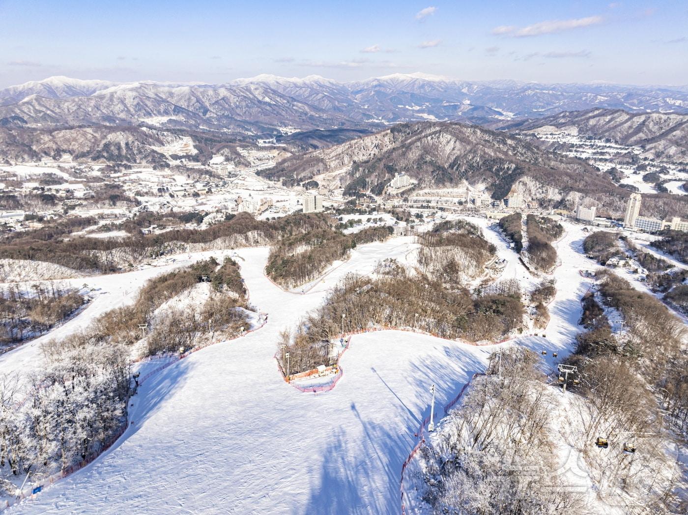 본문 이미지 - 휘닉스 스노우파크 전경.&#40;휘닉스호텔앤드리조트 제공&#41;