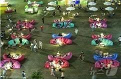 본문 이미지 - '책읽는 서울광장'의 모습. (서울시 제공)ⓒ 뉴스1