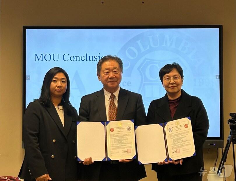 본문 이미지 -  27일 극동대학교는 미국 컬럼비아 대학과 글로벌 인재 양성을 내용으로 협약했다고 밝혔다. 사진은 협약식.(극동대 제공)/뉴스1