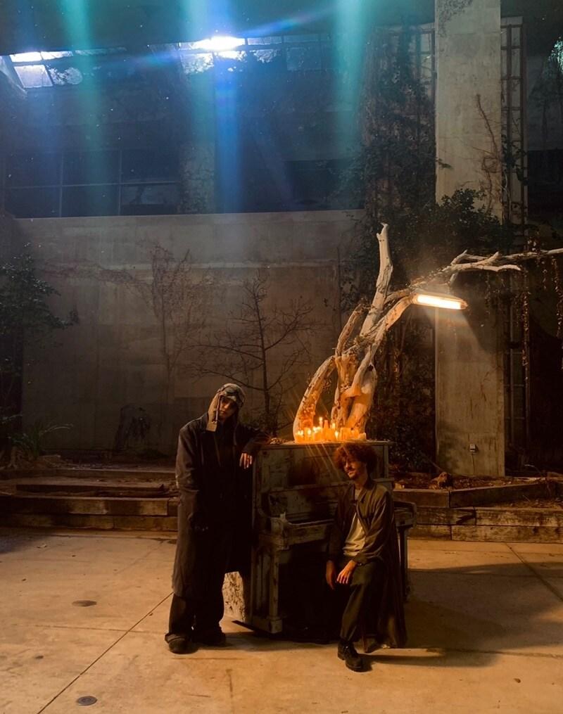 본문 이미지 - 딘 SNS