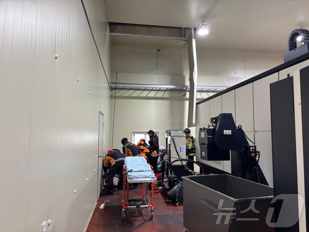 본문 이미지 - 사고 현장(경남소방본부 제공).