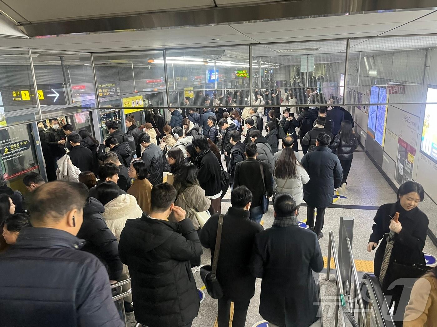 본문 이미지 - 이날 오후 5시쯤 서울 ⓒ 뉴스1 김종훈 기자